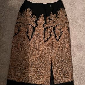 Jones New York fully lined, black and camel color, long skirt